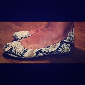 Old Navy faux snake skin ballet flats